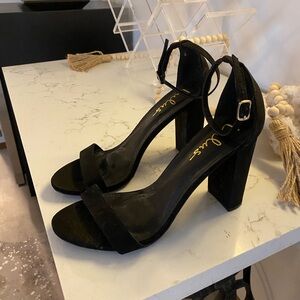 Lulus Black Heels Size 9